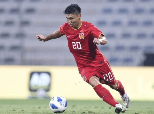 摩纳哥U23小将临危受命,替补登场绝杀回报主帅信任