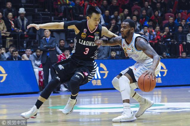 德甲裁判争议判罚引热议,关键误判改变比赛走势