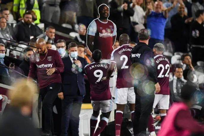 纽卡斯尔联主场强势击退中游对手